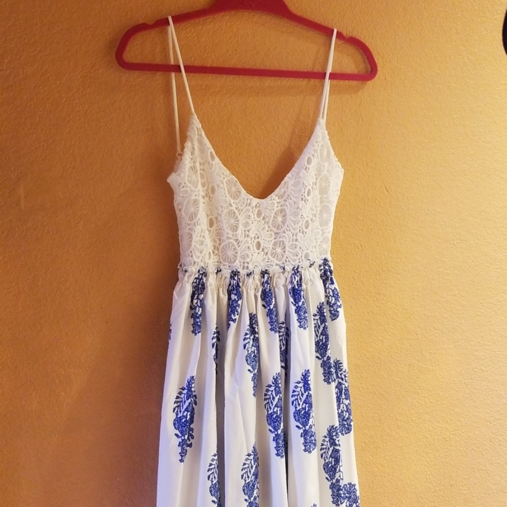 Blue and White Backless Dokotoo Dress